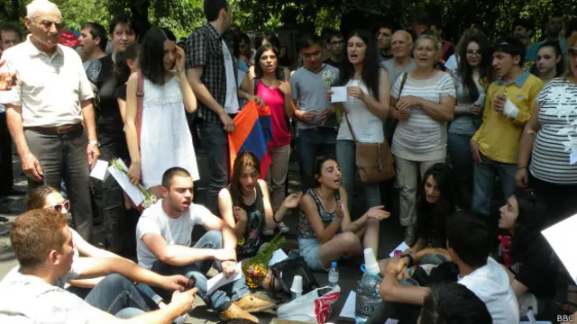 Участники акции протеста