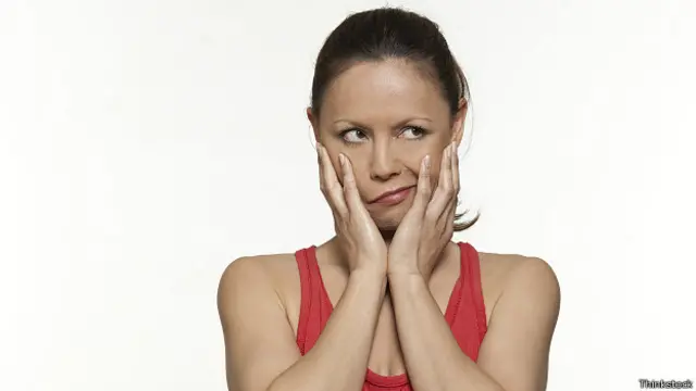 Девушка никак не может решиться