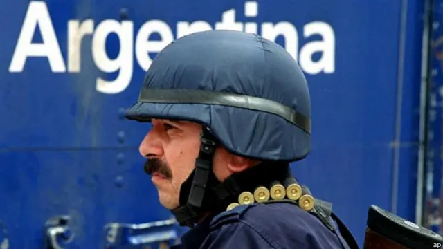 Policía argentino en 2001