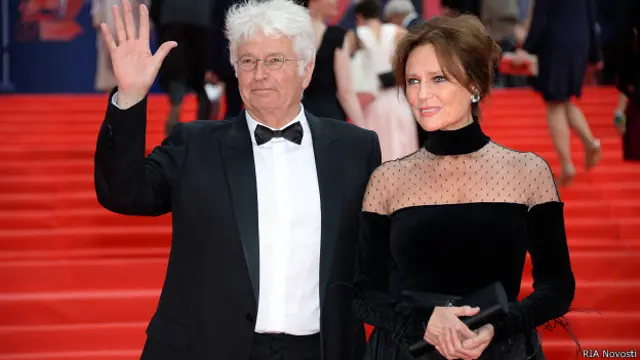 Анно и Биссет