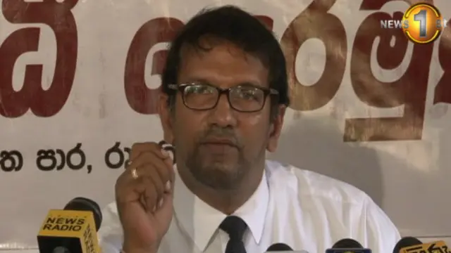 "තමන්ගේම කැබිනට් සගයන්ට එරෙහිව විශ්වාස භංග යෝජනාවක් ගෙන ඒම ශීලාචාර හෝ යුක්ති සහගත නෑ කියල ජනාධිපතිතුමා විශ්වාස කළා"