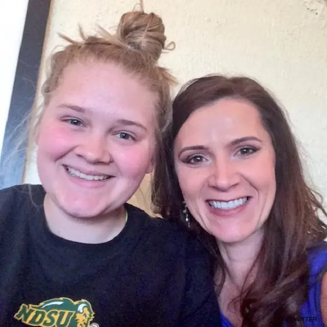 बेटी के साथ सेल्फ़ी