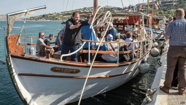 فعالان گفته اند که این کشتی حامل کمک های بشردوستانه ازجمله دارو برای مردم غزه است