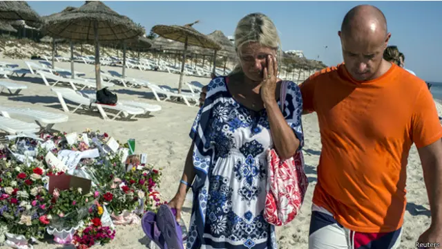 غادرت أعداد كبيرة من السياح البلاد بناء على تعليمات حكوماتهم