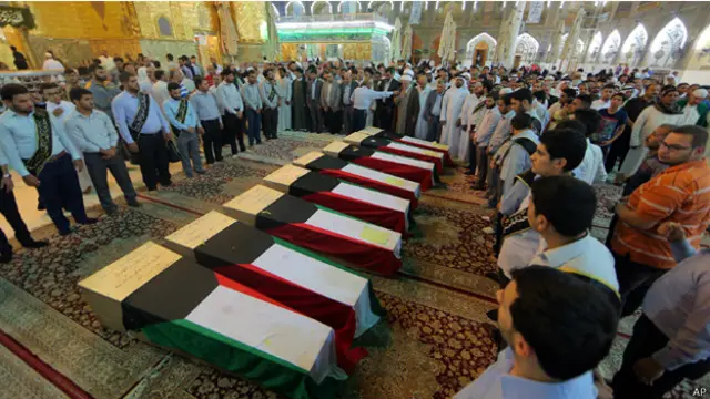 دفن 7 من قتلى الهجوم في النجف بالعراق