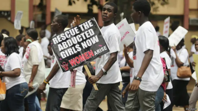 برای آزادی دختران مدرسه چیبوک کمپینهای زیادی برپا شده است