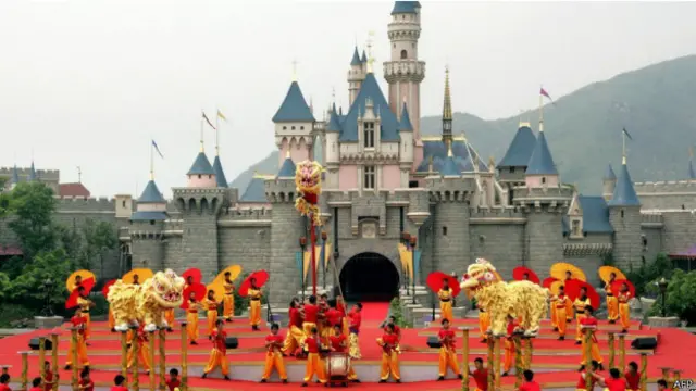 ڈزنی ورلڈ کا کہنا ہے کہ وہ مذہب کی بنیاد پر تعصب نہیں کرتی