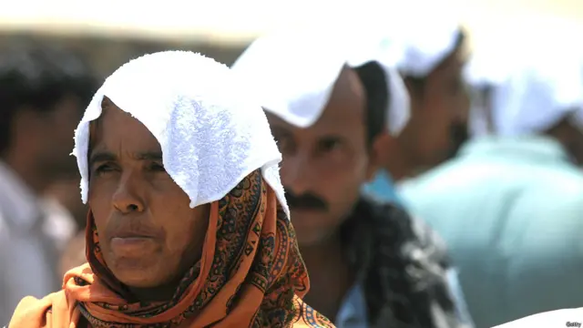 لوگ گرمی سے بچاؤ کے لیے تمام تر حفاظتی اقدامات کر رہے ہیں۔