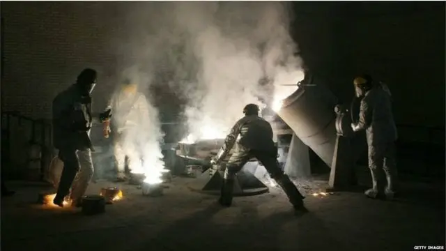 Senatör Corker, İran'ın geçmişteki askeri faaliyetleri hakkında da bilgi vermesini istiyor. 