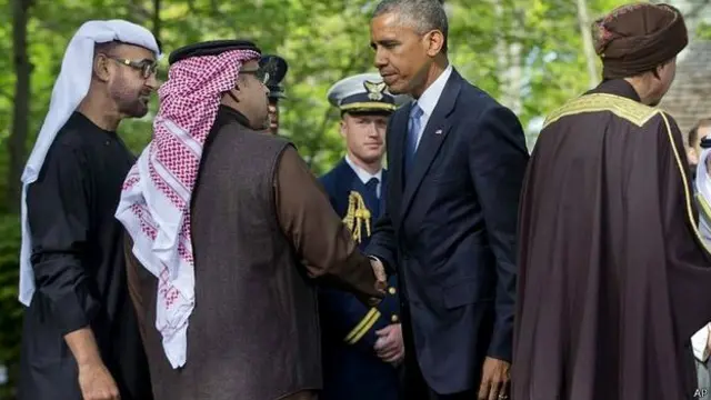 اوباما انتظامیہ بڑی شدت کے ساتھ کسی قسم کا بھی سفارتی معاہدہ چاہتے ہیں تاکہ تاریخ میں یہ ان کے نام کے ساتھ لکھا جائے