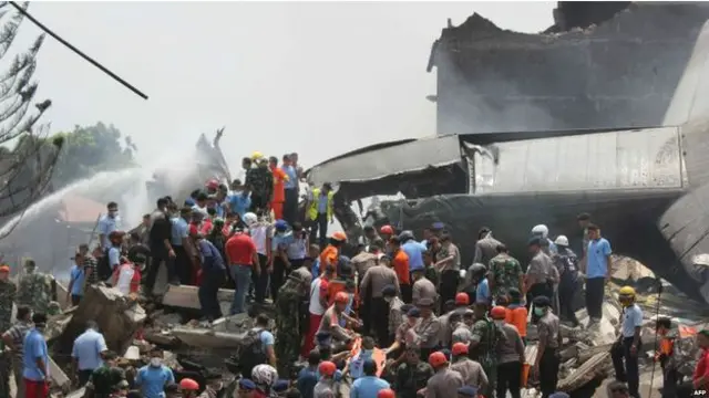 Крушение самолета в Индонезии