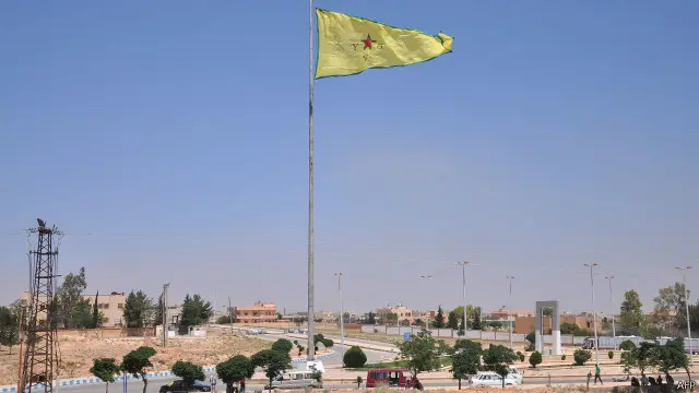 جماعات كردية كثيرة حصلت على أسلحة وتدريب من الغرب لمحاربة "الدولة الإسلامية"