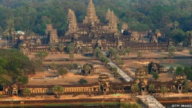 الماسح الضوئي ليدار يكشف القطع الأثرية المدفونة حول مجمع المعابد في مجمع أنغكور وات