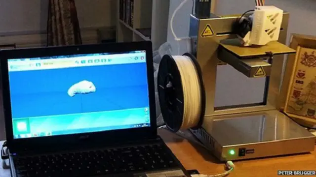 علم الآثار الرقمي: طابعة 3D يستخدمها بيتر بروغر في جامعة ساوثامبتون