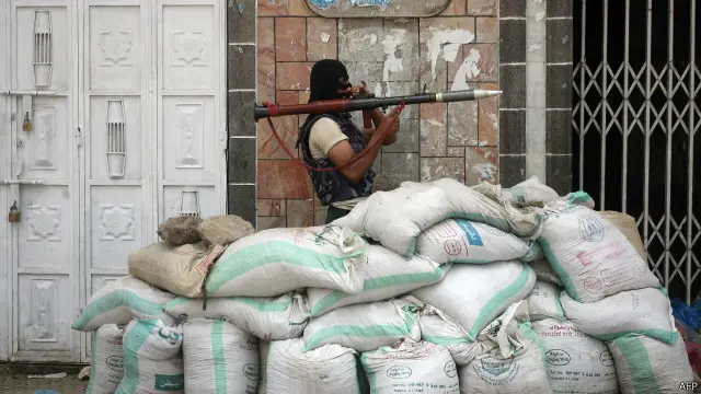 جیل توڑنے کا یہ واقعہ یمن کے وسطی شہر تعز میں جھڑپوں کے دوران پیش آیا