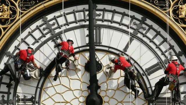 这次修缮可能会恢复大本钟在维多利亚时代的外貌。据信大本钟1856年落成时，最初绿色和金色。（资料图片）