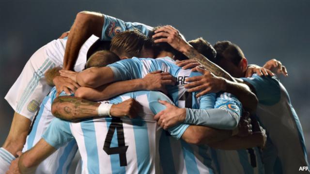 Celebra argentina