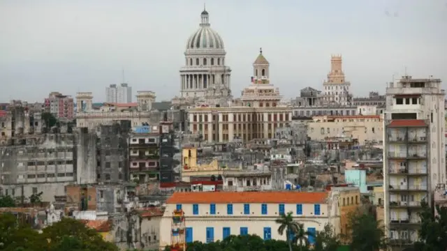 لا توجد سفارة أمريكية في كوبا منذ الستينات.