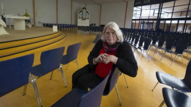 Erkaklar porno oyinchoqlarini tomosha qiling