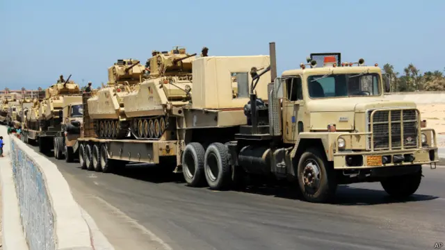 Çıkan şiddetli çatışmalar üzerine Mısır ordusu Sina Yarımadası'na acil ağır silah sevkiyatına başladı.