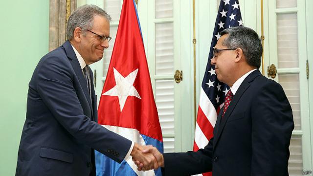Encuentro entre Canciller de Cuba y Jefe de la Oficina de Intereses de EEUU en Cuba