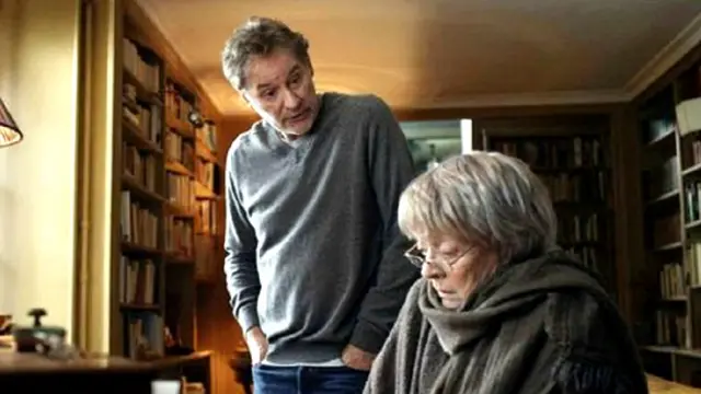 माई ओल्ड लेडी फिल्म का एक दृश्य