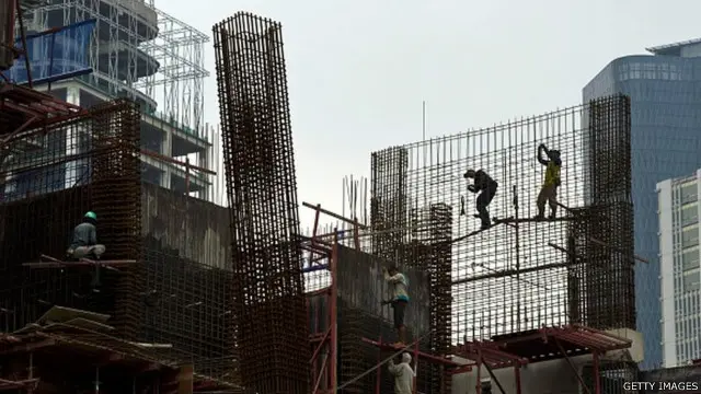 "Mending nabung sendiri buat diri sendiri," komentar salah satu pengguna Facebook. 