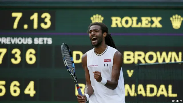 ڈسٹن براؤن نے 2010 میں جرمن شہریت اختیار کی تھی