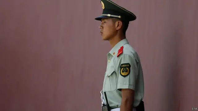 在北京站岗的中国武警