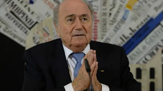 Sepp Blatter FİFA üzvlərinə Fransa və Almaniyadan təsir edildiyini bildirib.