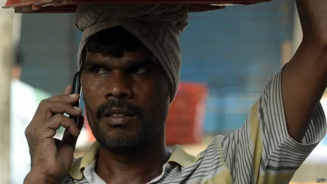 मजदूर और मोबाइल