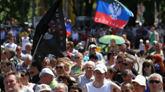 мітинг прихильників ДНР у Донецьку 