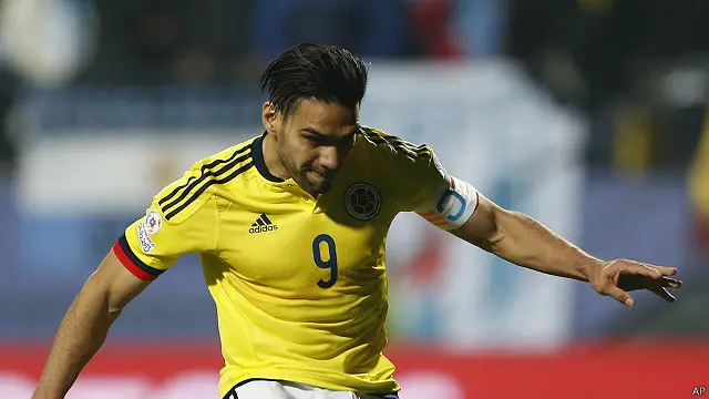 سجل فالكاو 70 هدفا في موسمين لصالح أتليتكو، وانضم بعد ذلك إلى موناكو مقابل 50 مليون جنيه استرليني عام 2013