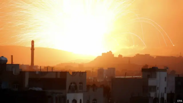 وصفت هجمات السبت بأنها الأوسع إذ استهدفت قرابة ستة عشر موقعا في صنعاء وضواحيها 