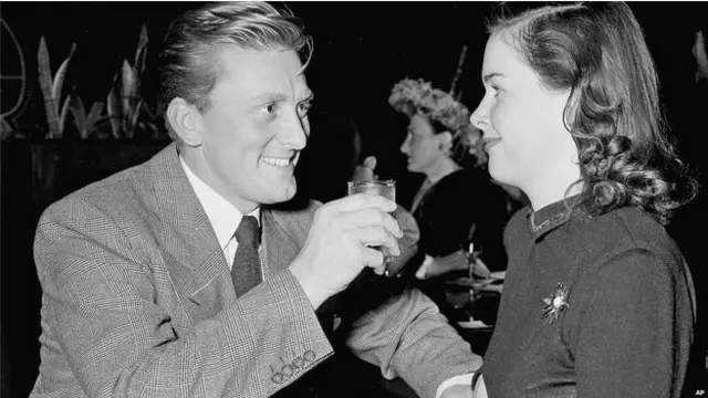 डायन डॉगलस, हॉलीवुड अभिनेता