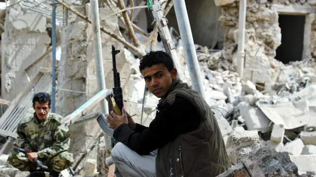 تواصل مقاتلات التحالف ضرب أهداف للحوثيين وأتباع صالح