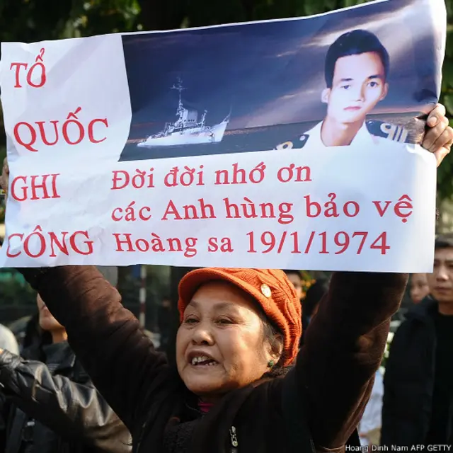 Biểu ngữ ở Việt Nam nhắc đến trận Hoàng Sa