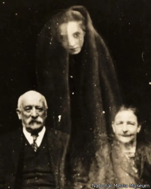 Una fotografía de William Hope