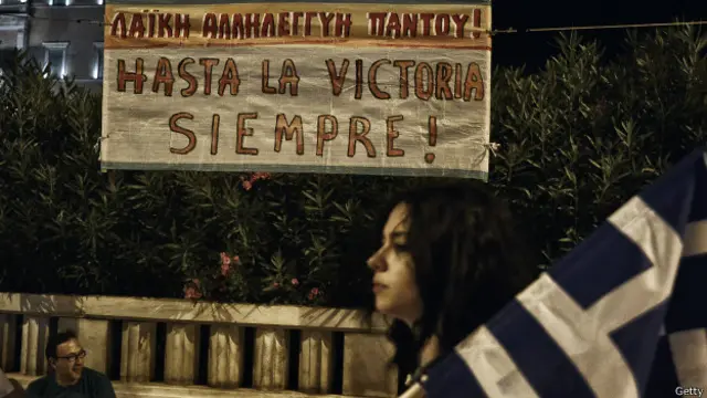 Đảng cầm quyền chủ trương nới lỏng thắt lưng buộc bụng