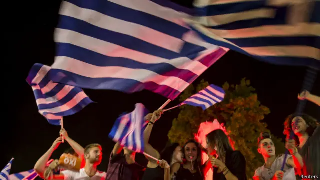 Những người thuộc phe chống đã tổ chức ăn mừng