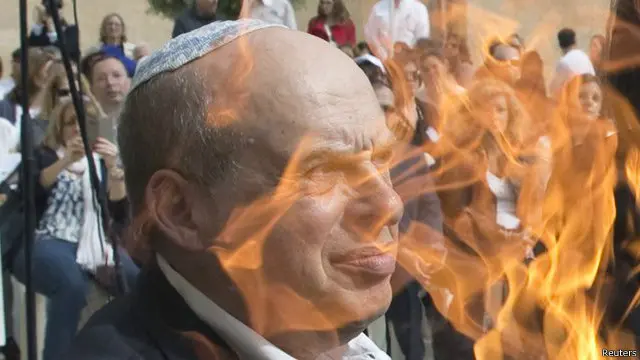 اثار قرار الحكومة الاسرائيلية الغاء تسهيلات اعتناق اليهودية حفيظة رئيس الوكالة اليهودية ناتان شاركينسكي