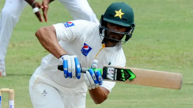 اس موقع پر شان مسعود نے ذمہ دارانہ انداز میں کھیلتے ہوئے نصف سنچری بنائی اور ٹیم کو مشکل سے نکالا۔