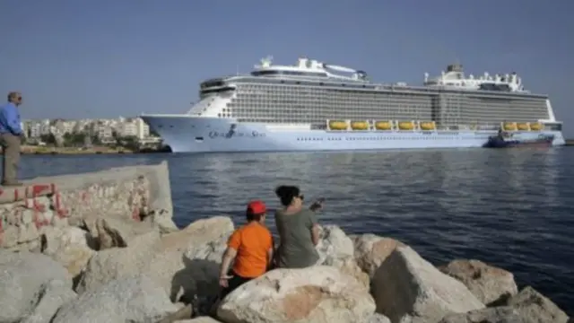 每年都有大量的英国人前往希腊旅游度假