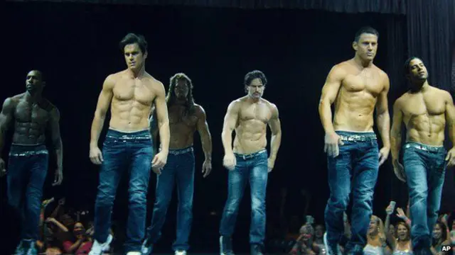 میجک مائیک ایکس ایکس ایل بھی باکس آفس پر کافی بہتر رہی اور ریلیز کے پہلے دو دنوں میں مجموعی طور پر 27 ملین ڈالر کمانے میں کامیاب رہی