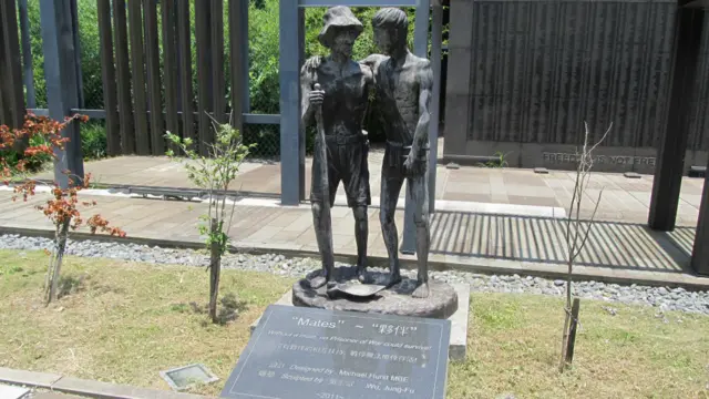 金瓜石戰俘營遺址內的塑像