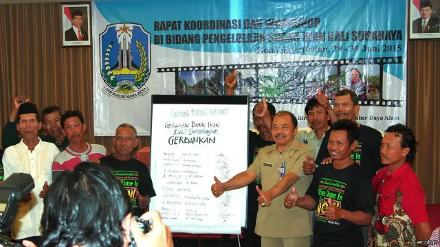 Akhir Juni 2015 lalu, sejumlah LSM, beberapa kepala desa serta didukung instansi pemerintah Provinsi Jawa Timur, telah mencanangkan gerakan bank ikan di Sungai Brantas.