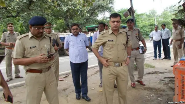 پولیس نے اس معاملے میں مشتبہ شخص کے خلاف قتل کا اور گاؤں والوں کے خلاف بھی مقدمہ درج کیا ہے 