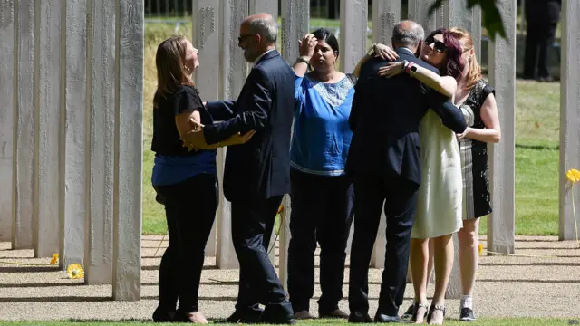 Peringatan serangan bom di London
