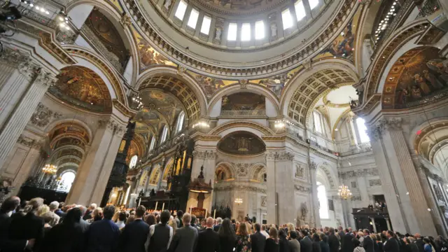 Peringatan serangan bom di London