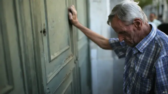 Tsipras achaca a las políticas de austeridad europeas el enquistamiento de la crisis y la pobreza en Grecia.